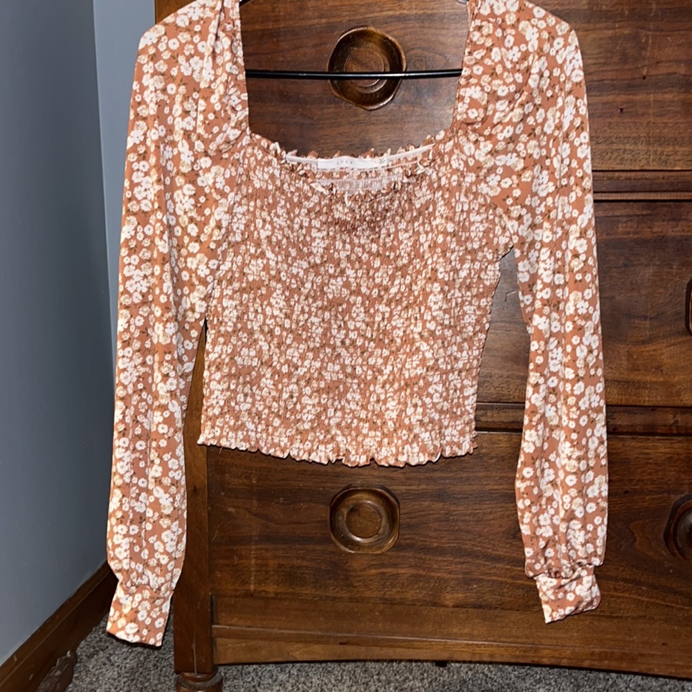 Long sleeve floral top